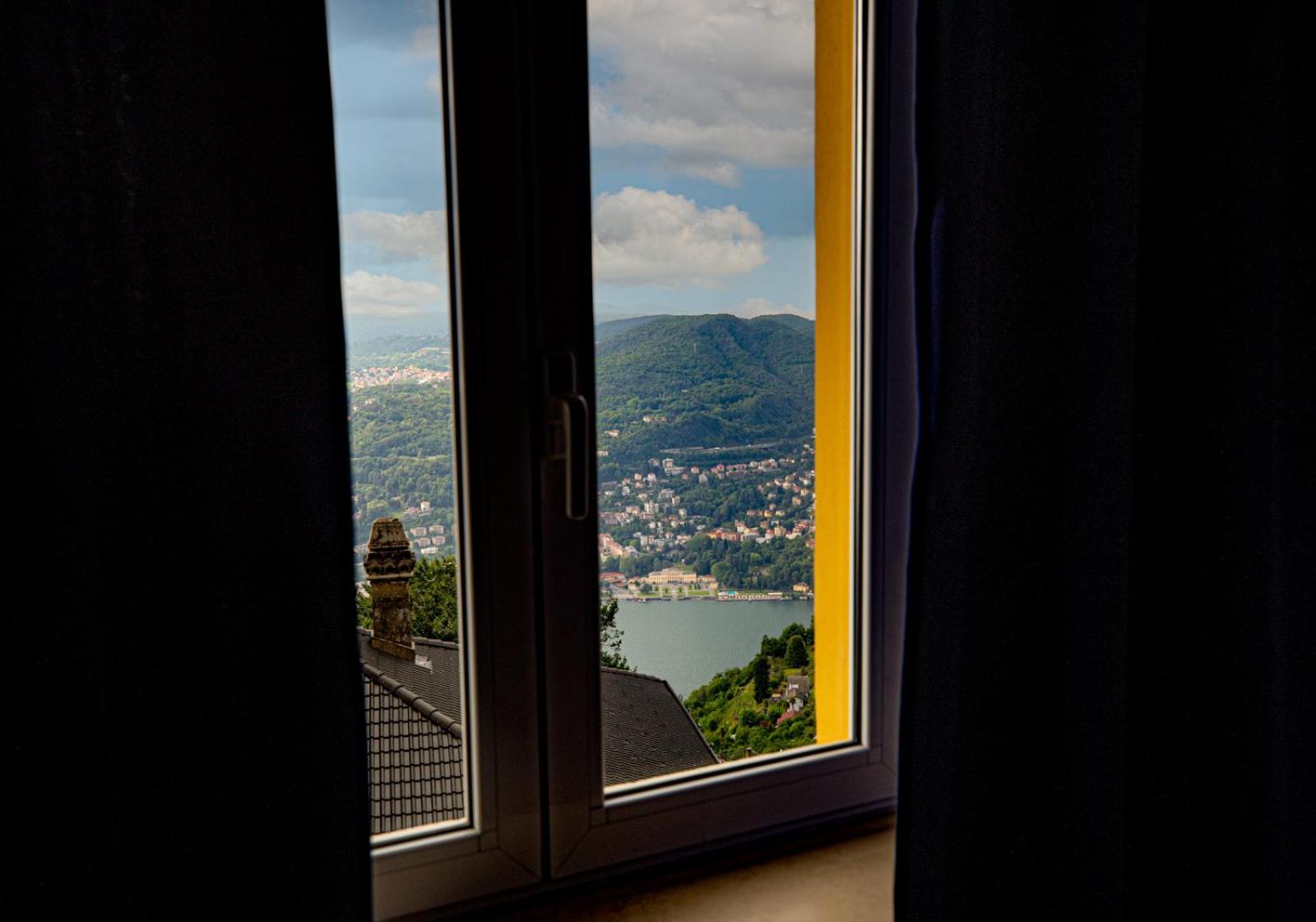 Hotel Vista Lago Brunate Luaran gambar