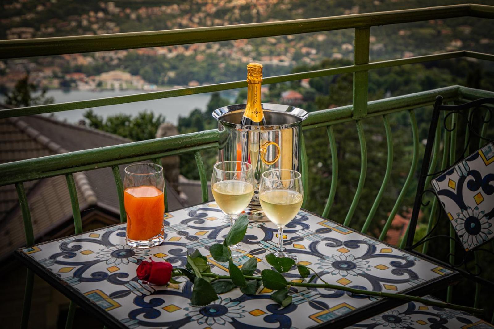 Hotel Vista Lago Brunate Luaran gambar