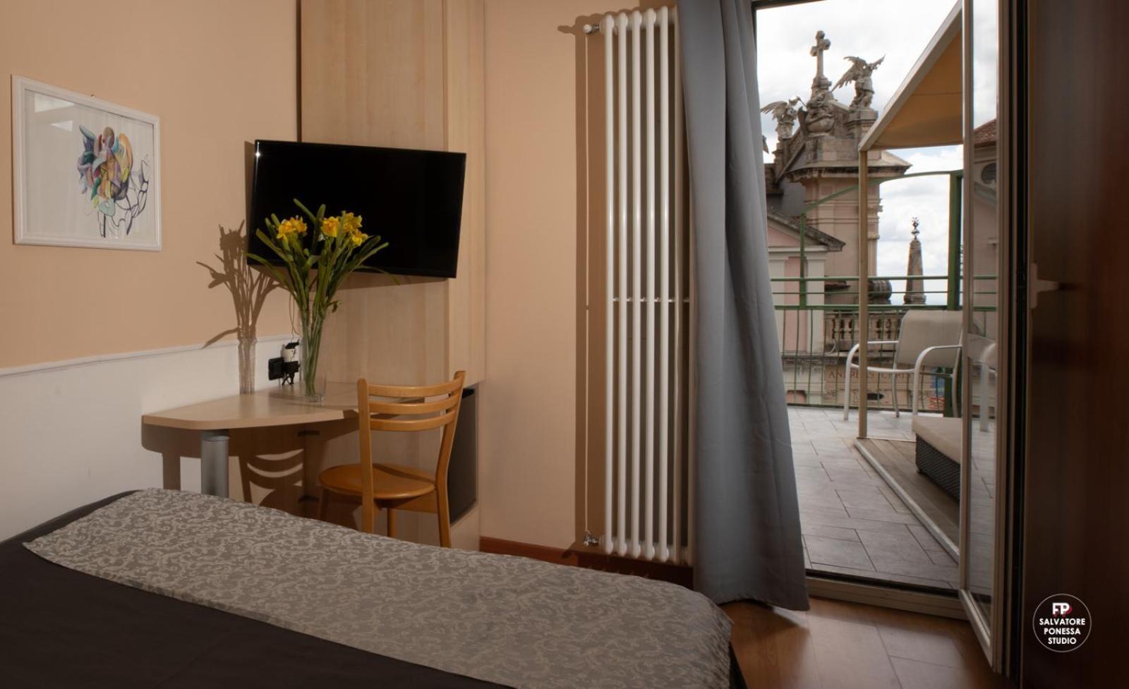 Hotel Vista Lago Brunate Luaran gambar