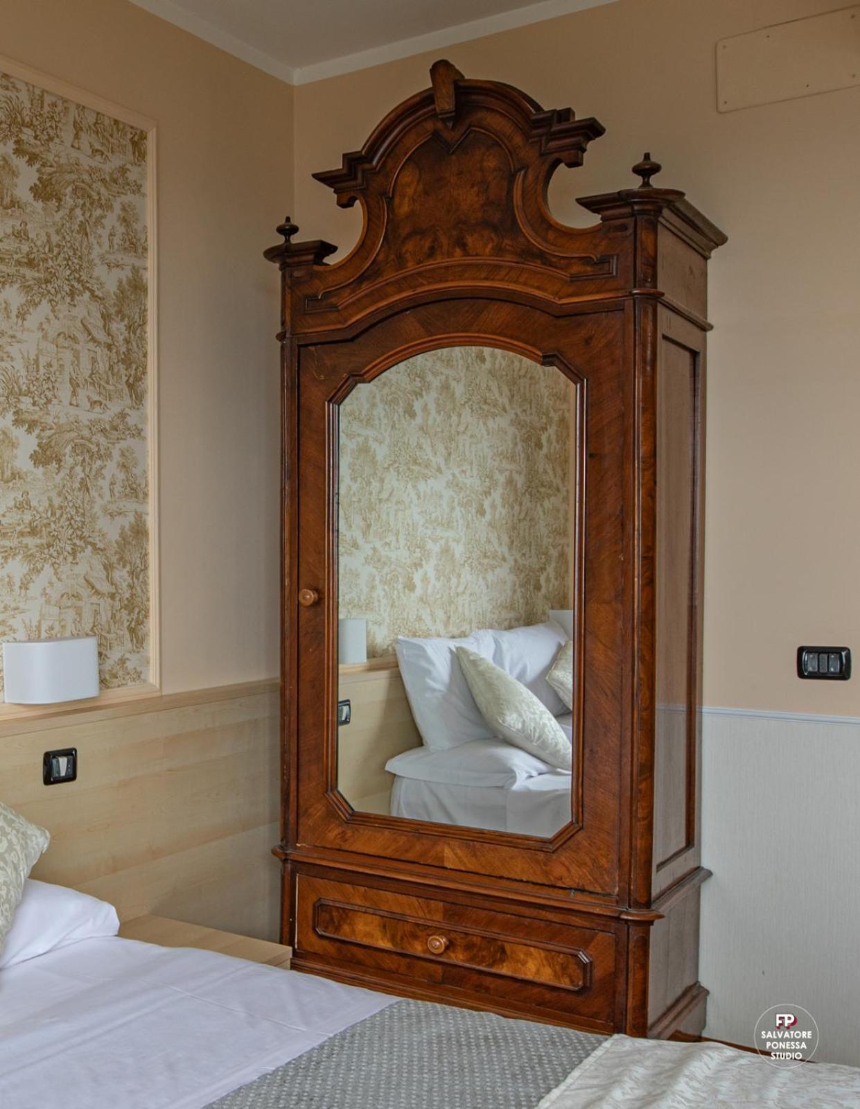 Hotel Vista Lago Brunate Luaran gambar