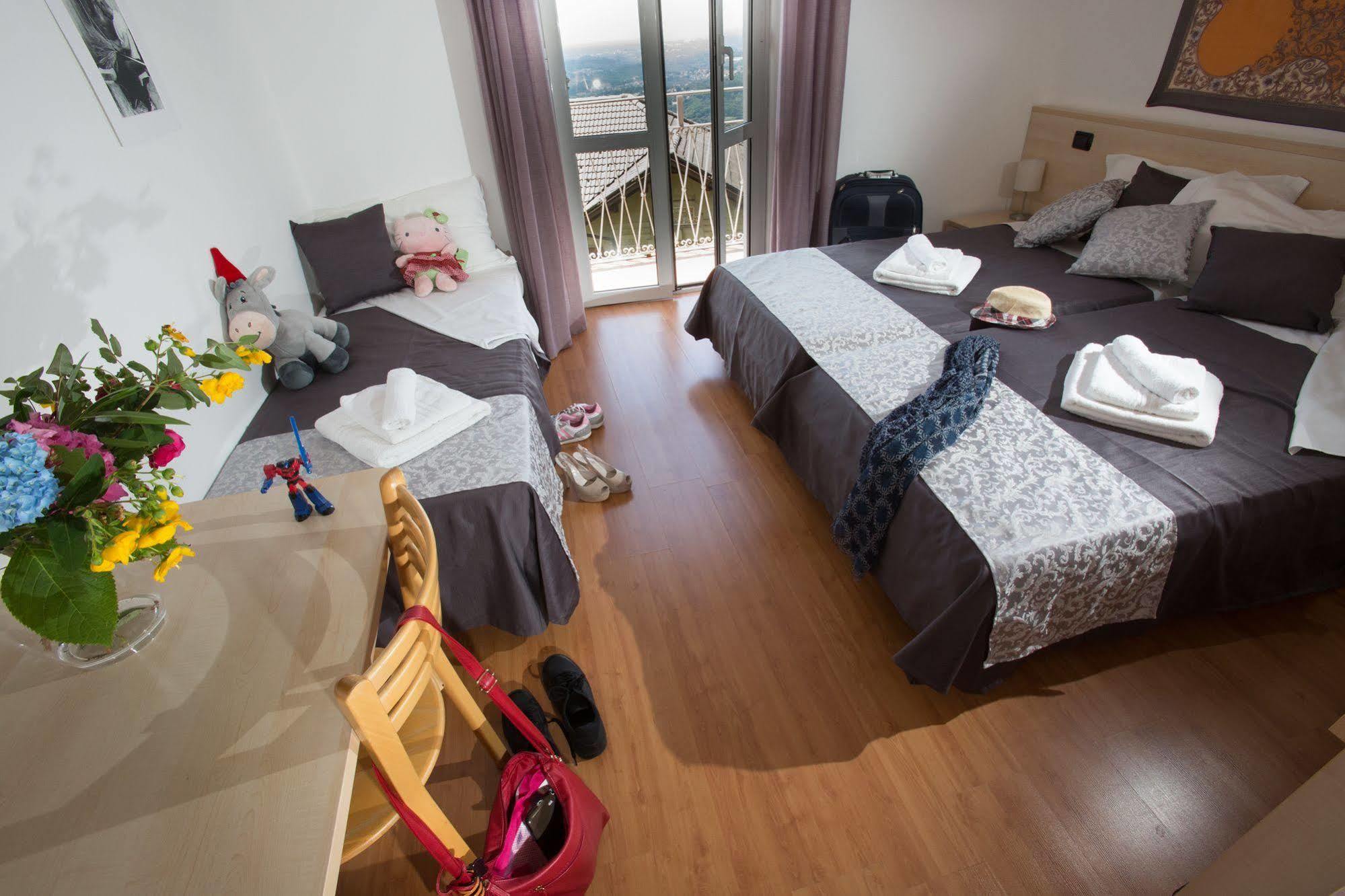 Hotel Vista Lago Brunate Luaran gambar